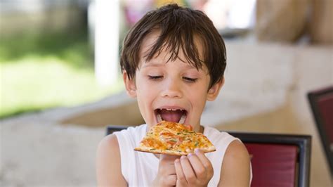 What Are the Benefits of Eating Pizza for Toddlers?